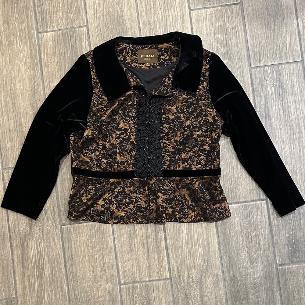 KERAIA Black and Gold Lace Top, with velvet sleeves and tie. Button up, 2L